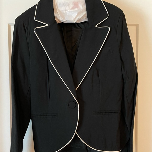 BCBG Blazer - Picture 2 of 8